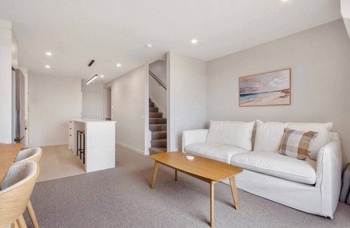 Waihi Beach Apartment | Unwind and Relax in Central Waihi Beach (#B4)