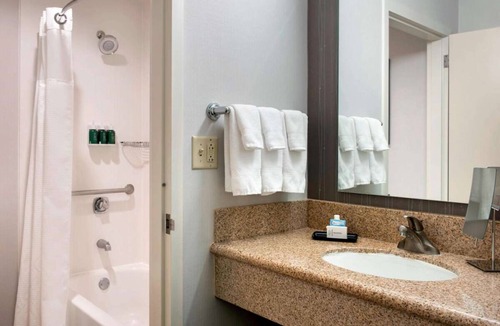 Whippany Hotel | Unwind in Style While Exploring New Jersey's Attractions! Hotel w/Self Parking