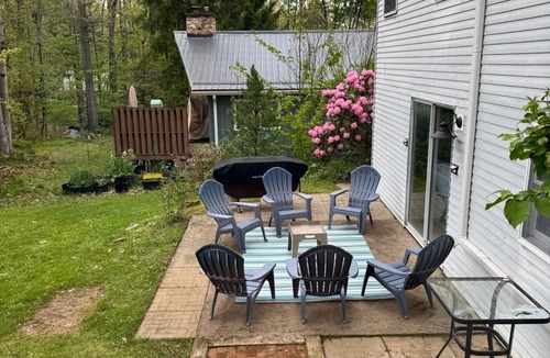 Park Forest Village House | Updated 3BR home in great State College neighborhood