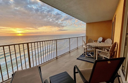 Lower Grand Lagoon Condo | Updated Butler's Treasure Island,new master bath! Beach Service for 2 Included!