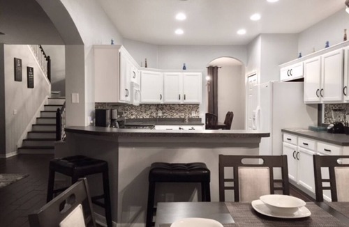 Calabay Parc Villa | UPDATED Modern 5 Bed 4.5 Bath~ South Facing Pool & Spa~15 Min to Disney