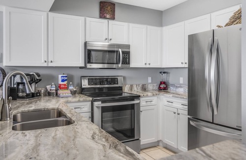Destin Condo | Upgraded 5th Flr Pelican Beach Resort -1 bedroom - On the beach-