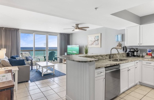 Destin Condo | Upgraded 5th Flr Pelican Beach Resort -1 bedroom - On the beach-
