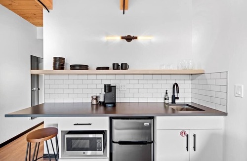 West Central Apartment | Uprise 5 Bridgewater Lofts