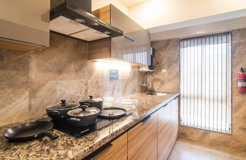 Khar Apartment | Upscale 2 bedroom apartment
