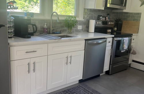 Fishkill House | Upstate 3-bedroom house with hot tub and fire pit in tranquil Fishkill