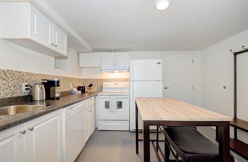 Waterloo Apartment | Uptown Waterloo Whitehouse