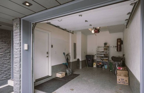 Bloor-Yorkville House | Urban Elegance Home in Yorkville|3bed3bths Parking