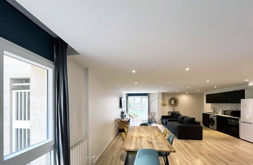 Amerique Apartment | Urban Flat 182 - Spacious 4 Bedroom Flat in Paris