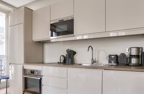 Strasbourg -Saint-Denis Apartment | Urban Flat 60 - Sublime 3BDR Parisian Flat in Paris