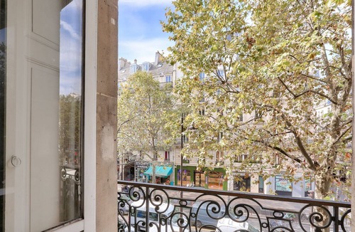 Strasbourg -Saint-Denis Apartment | Urban Flat 60 - Sublime 3BDR Parisian Flat in Paris