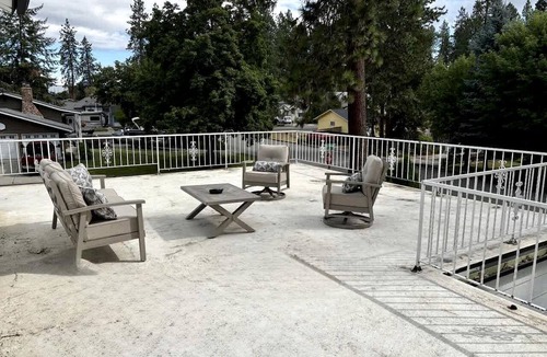 Post Falls House | Vacation Home with Private Court & Entertainment Space in Post Falls, Idaho