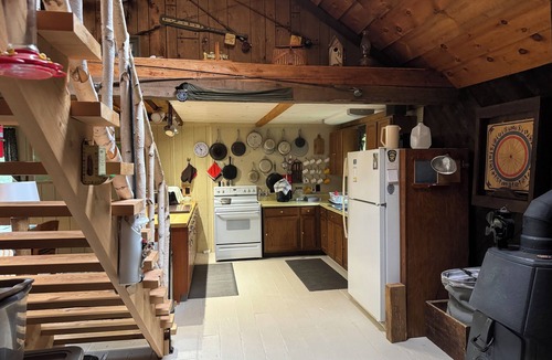North Bend Cabin | Vacation Property off the grid. No cell service, internet, satellite/cable tv