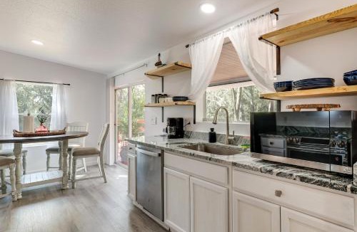 Valrico House | Valrico Retreat w/Fire Pit ~ 18 Mi to Tampa!