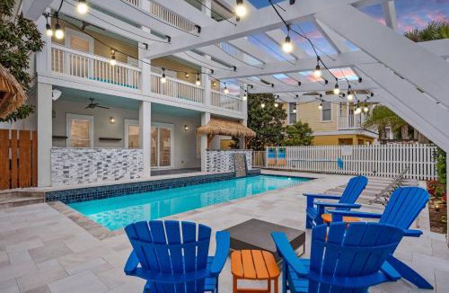 Frangista Beach House | Vast Cay Castle With Private Beach And Game Room