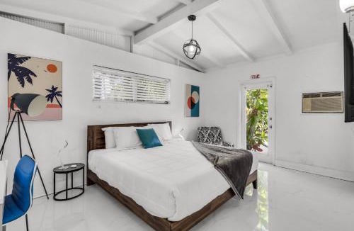 Middle River Terrace House | Ventur Tropical with Elite Pool & Ultimate Fun Zone