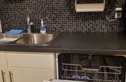 Brampton Apartment | Very clean, comfortable, spacious 2 bdr basement apartment in central location