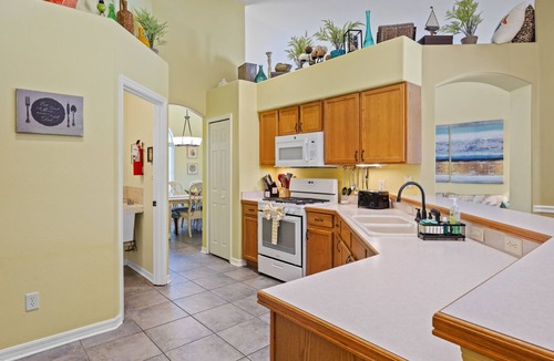 Greater Groves House | VERY CLEAN & SPACIOUS! Pool, Game Room, BBQ, 2 King Masters-Close to Disney!