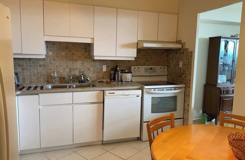 Flemingdon Park Condo | VERY Spacious Home away from home!