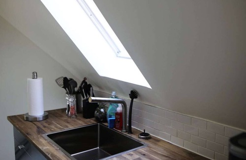 Cabbagetown South Apartment | Victorian Rooftop Retreat with Private Patio