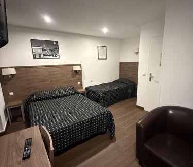 Quartier de la Porte-Saint-Denis Hotel | Victory Hotel Galou