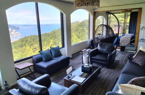 Atami House | Villa 熱海 SUI