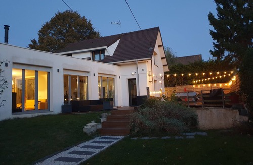 L'Hay-les-Roses Villa | Villa 145m2 modern 4 bedrooms, beautiful terrace and garden near Paris