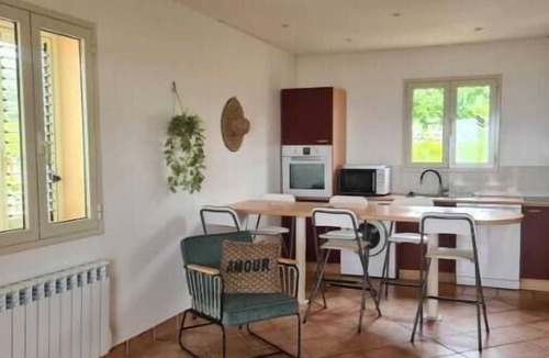 Solenzara Villa | Villa 62m² AU Coeur DES Vignes Face MER Piscine Partagee Chauffee