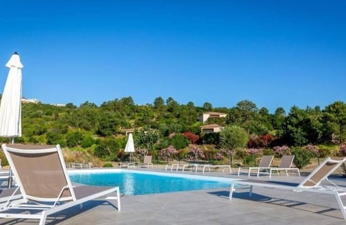 Solenzara Villa | Villa 62m² AU Coeur DES Vignes Face MER Piscine Partagee Chauffee