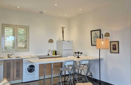 Solenzara Villa | Villa 62m² AU Coeur DES Vignes Face MER Piscine Partagee Chauffee