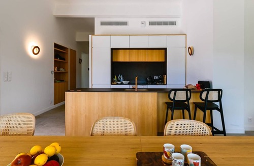 Isolella House | VILLA ARIANA- Beachfront with pool and 4 bedrooms