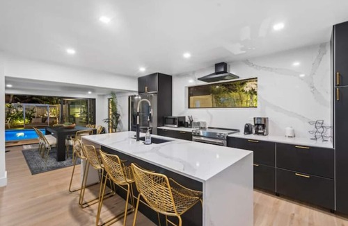 Miami Shores House | Villa Azur 8 Bedroom Outdoor Oasis with Poolside Bar
