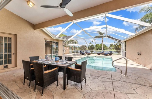 Central Naples Villa | Villa Bellevue - Beautiful lakefront rental with pool with 3 bedroom & 2 bath
