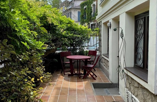 Amerique House | Villa Claude Monet - Buttes-Chaumont - La Mouzaïa -