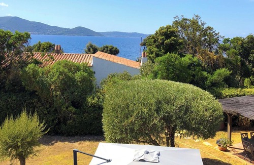 Isolella Villa | Villa de charme , idéale pour familles nA 25 mètres petite crique