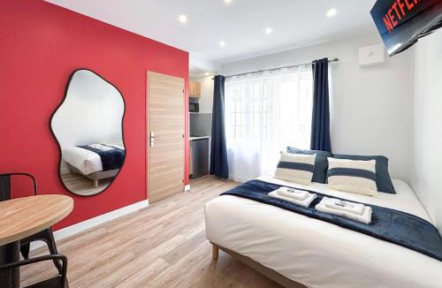 Le Pre-Saint-Gervais Apartment | Villa des Camelias