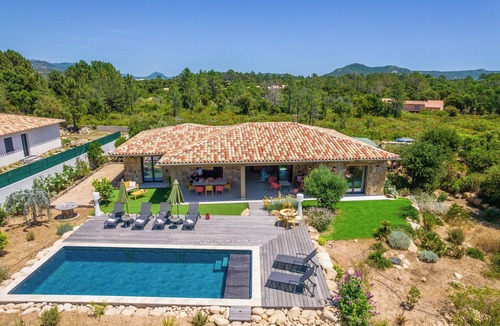 San-Gavino-di-Carbini House | Villa Lubama 2, Entre mer et Montagne, Villa Neuve Prestations Haut Standing