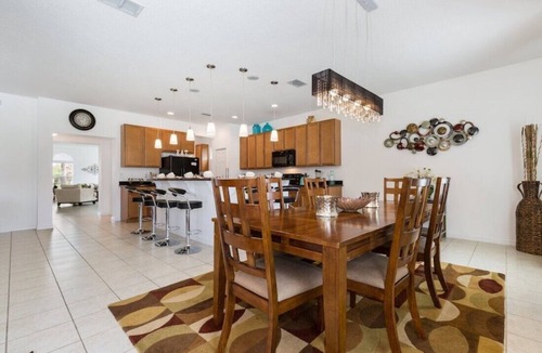 Bellavida Villa | Villa Martins - Comfortable SIX-Bedroom House w/Pool near Disney.