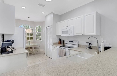Central Naples Villa | Villa Napoli 3 bedroom Vacation dream in Naples FL