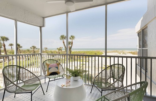 Captiva Condo | Villa Sol: Premium 2BR Beachfront Corner Unit at Beach Villa 2001