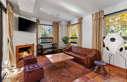 Springtown Villa | Villa Terra - Luxurious Estate 1.5hrs from NYC