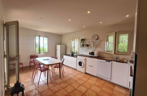 Solenzara Villa | Villa Vermentinu : Modern Design & Sea View, King Size Bed, Walking Port Access