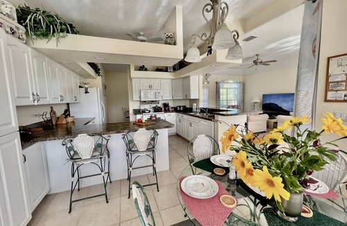 Long Meadow Villa | Villa with swimming pool & spa - Poolside Grill, Family-friendly, Water-view