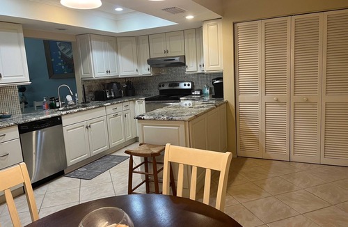 Palmer Ranch Condo | Village Des Pins 2/2 Condo close to Siesta Key Beach!
