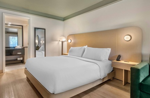 West Kissimmee Hotel | voco Kissimmee Orlando by IHG