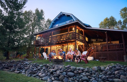 San Juan River Village House | VRP-25-0446 -Closest 4-bedroom riverfront to Wolf Creek Resort
