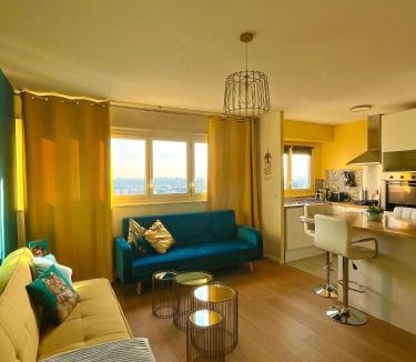Cœur de Ville Apartment | Vue panoramique sur Paris : Sublime appartement au centre de Courbevoie