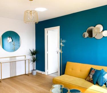 Cœur de Ville Apartment | Vue panoramique sur Paris : Sublime appartement au centre de Courbevoie