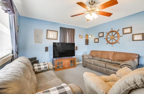 Delacroix Apartment | Walk to Bayou Home with Patio in Delacroix!