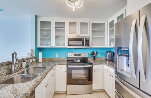 Ruskin House | Walk to Beach & Marina! Ruskin Resort Retreat